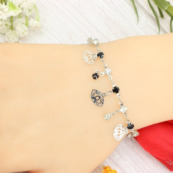 "Trendy Handmade Bracelet – A Thoughtful Gift for Girls & Women | UNVRC1218 - Picture 10 of 11